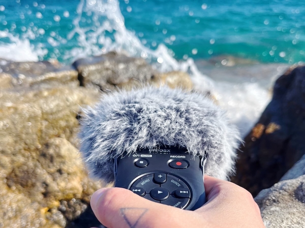 Recording ocean sounds on Kimolos Island for online Sound Baths from Greece